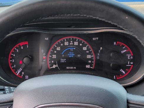 Used 2018 Dodge Durango R/T w/ Technology Group AWD/4WD image 18