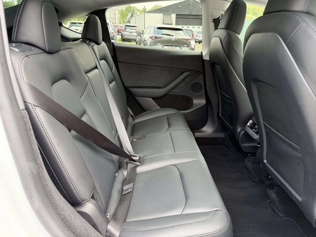 Used 2022 Tesla Model Y Long Range AWD/4WD image 11