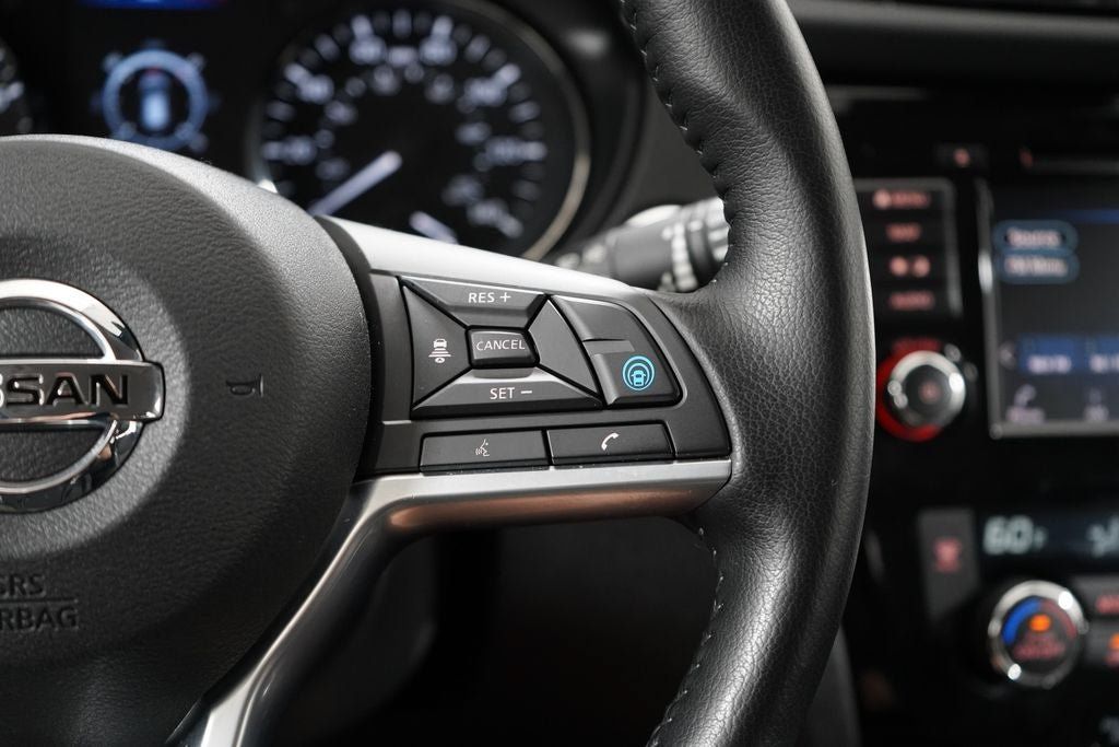 Used 2022 Nissan Rogue Sport SL AWD/4WD image 28