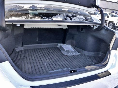 Used 2020 Toyota Camry SE image 16