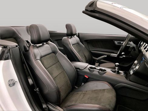 Used 2017 Ford Mustang GT Premium w/ Equipment Group 401A image 7