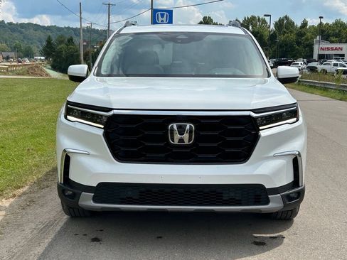 Used 2024 Honda Pilot Elite image 2