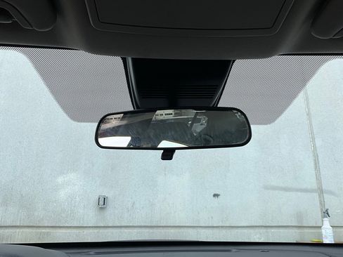 Used 2025 Nissan Altima 2.5 SV image 18