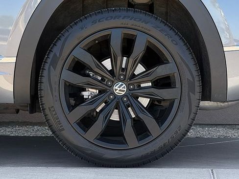 Used 2023 Volkswagen Atlas SEL Premium AWD/4WD image 28