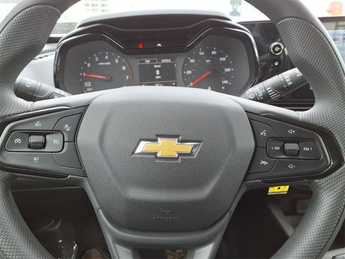 New 2026 Chevrolet Trax LS image 9