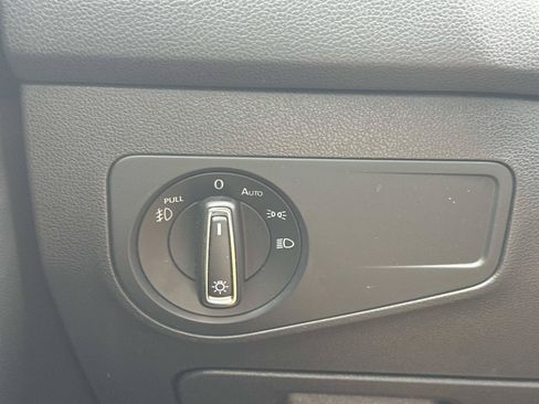 Used 2018 Volkswagen Tiguan SEL Premium AWD/4WD image 26