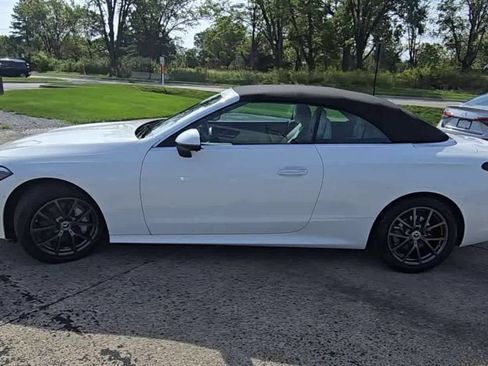 Used 2024 Mercedes-Benz CLE 300 4MATIC Cabriolet image 6