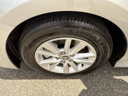 Used 2026 Toyota Camry LE FWD image 10