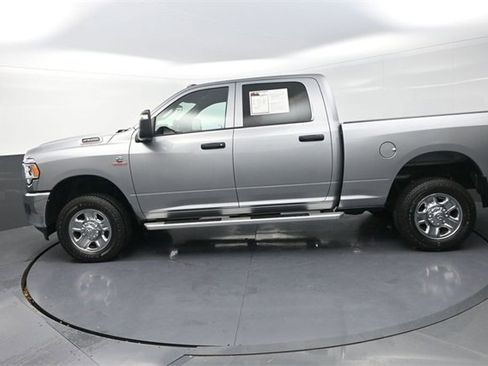 Used 2024 RAM 2500 Tradesman w/ Chrome Appearance Group image 4