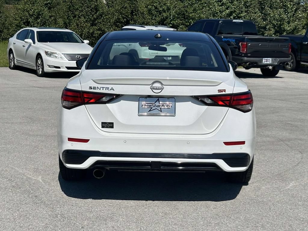 Used 2025 Nissan Sentra SR FWD image 10