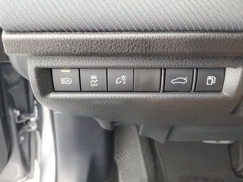 Used 2025 Toyota Camry SE w/ Convenience Package FWD image 31