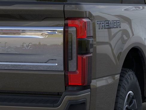 New 2026 Ford F250 Platinum image 21