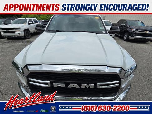 Used 2022 RAM 2500 Tradesman w/ Chrome Appearance Group AWD/4WD image 13