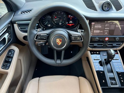 New 2026 Porsche Macan image 16