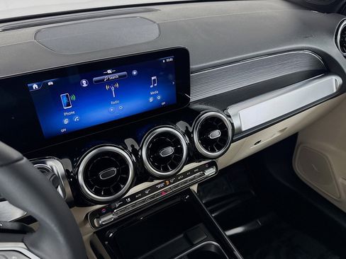 Used 2026 Mercedes-Benz GLB 250 image 20