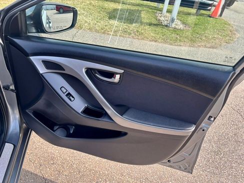 Used 2016 Hyundai Elantra Value Edition image 10