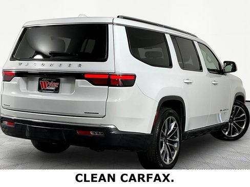 Used 2022 Jeep Wagoneer Series III w/ Premium Group I AWD/4WD image 6