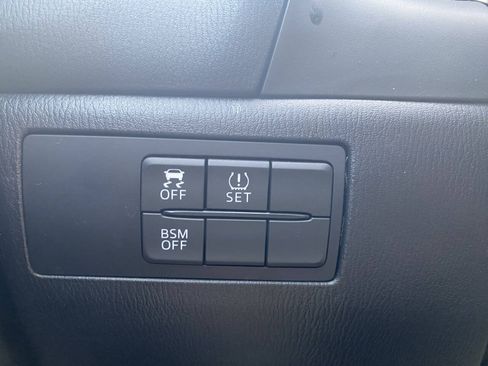 Used 2016 MAZDA MAZDA3 i Touring FWD image 33