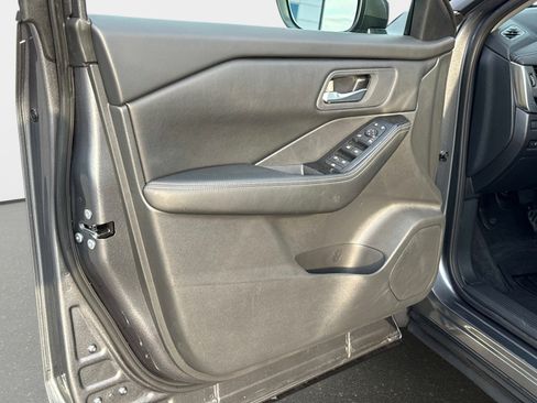 Used 2026 Nissan Rogue SV image 20