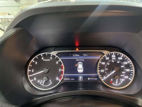 Used 2023 Nissan Sentra SR w/ Electronics Package FWD image 24