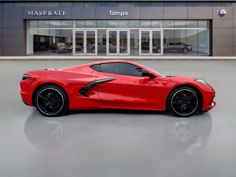 Used 2022 Chevrolet Corvette Stingray Coupe w/ 1LT RWD image 2