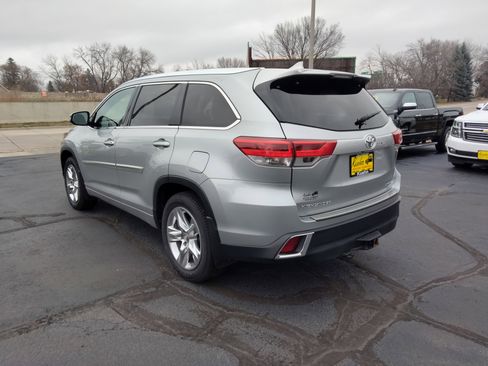 Used 2019 Toyota Highlander Limited image 6