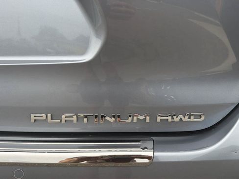 Used 2022 Toyota Highlander Platinum AWD/4WD image 23