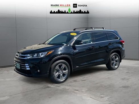 Certified 2019 Toyota Highlander Limited Platinum image 1