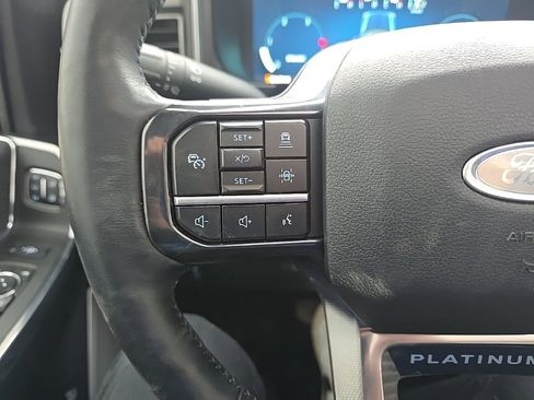 Used 2025 Ford F250 Platinum image 15
