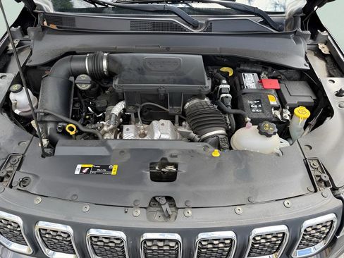 Used 2023 Jeep Compass Sport AWD/4WD image 37