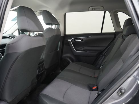 Used 2025 Toyota RAV4 XLE AWD/4WD image 14