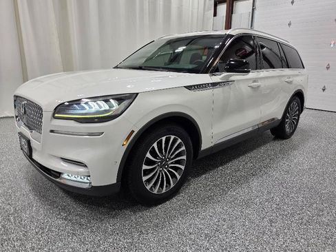 Used 2020 Lincoln Aviator Reserve w/ Equipment Group 201A RWD image 2