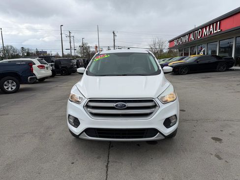 Used 2017 Ford Escape SE image 10
