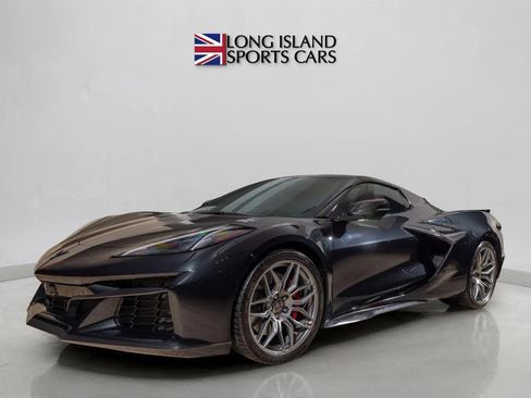 Used 2024 Chevrolet Corvette Z06 image 2