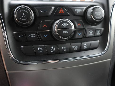 Used 2018 Jeep Grand Cherokee Altitude AWD/4WD image 47