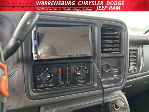 Used 2003 Chevrolet Silverado 1500 LS w/ Off-Road Package AWD/4WD image 16