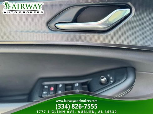 Used 2025 Jeep Grand Cherokee Altitude image 15