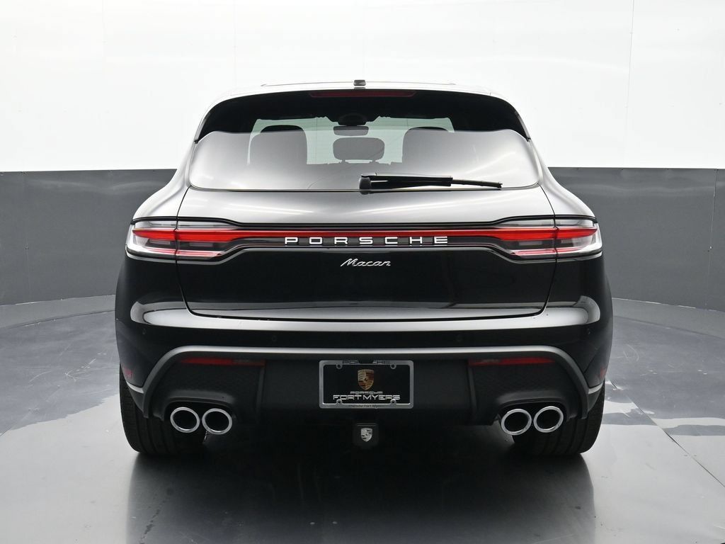 Certified 2026 Porsche Macan AWD/4WD image 30