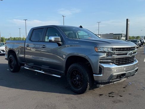 Used 2019 Chevrolet Silverado 1500 LT w/ All-Star Edition AWD/4WD image 3