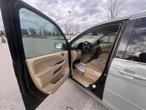 Used 2010 Honda Odyssey EX image 17