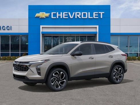 New 2026 Chevrolet Trax RS image 2