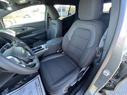 New 2026 Chevrolet Equinox EV LT image 16