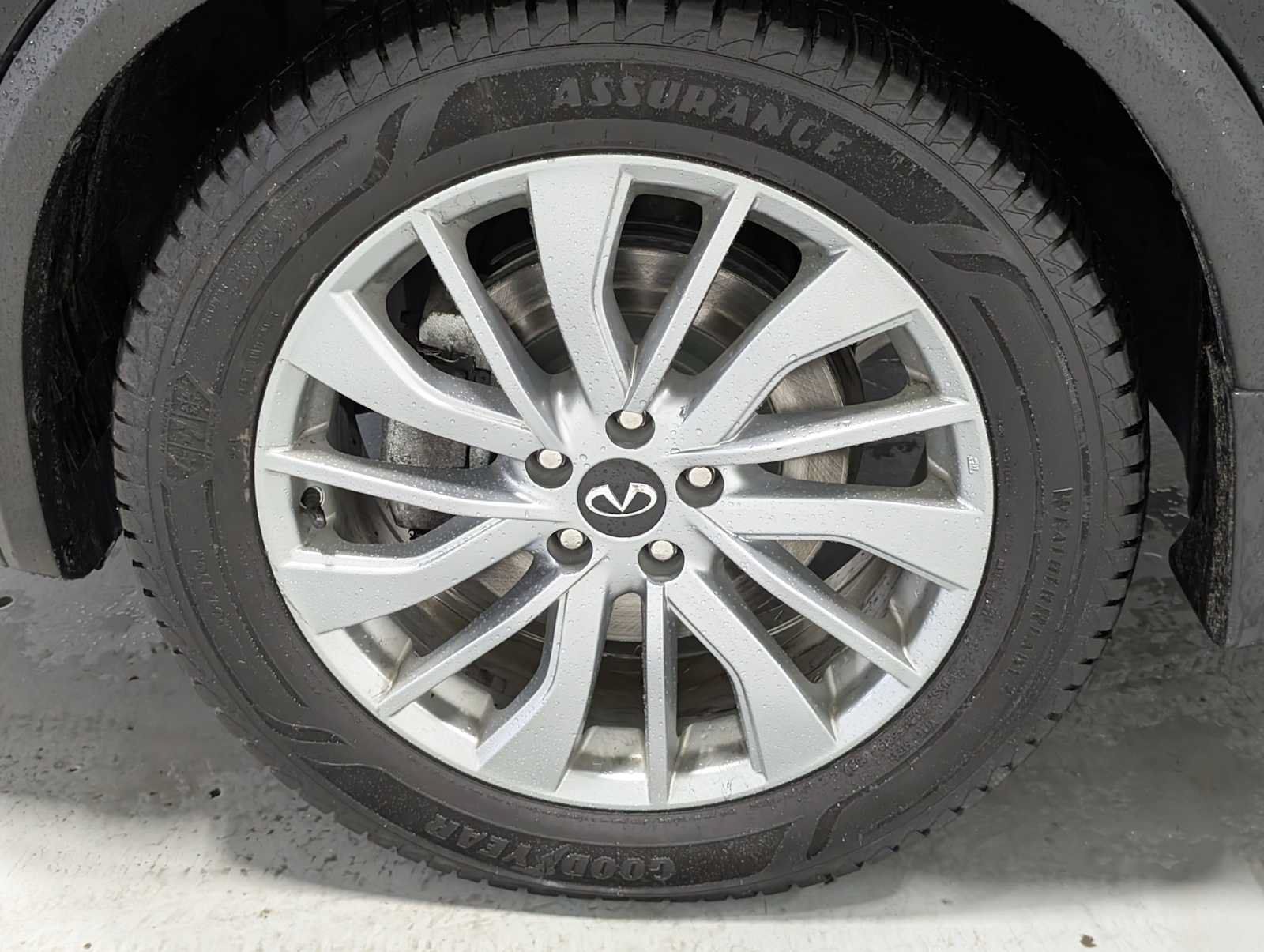 Used 2023 INFINITI QX50 Luxe AWD/4WD image 3