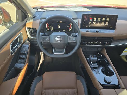 New 2026 Nissan Rogue Platinum AWD/4WD image 13