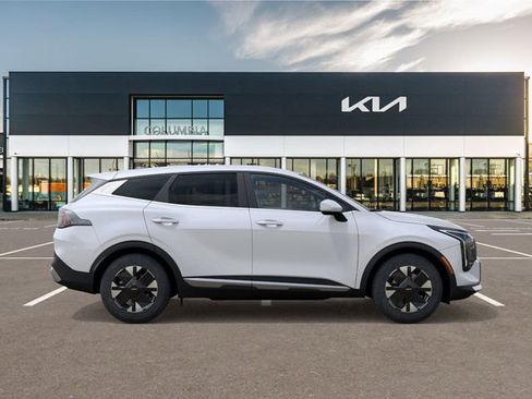 New 2026 Kia Sportage LX image 7