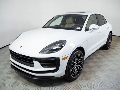 New 2026 Porsche Macan AWD/4WD image 1