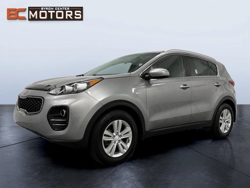 Used 2019 Kia Sportage LX w/ LX Popular Package AWD/4WD image 2