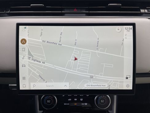 Used 2023 Land Rover Range Rover SE image 27