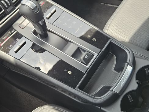 Certified 2026 Porsche Macan AWD/4WD image 20