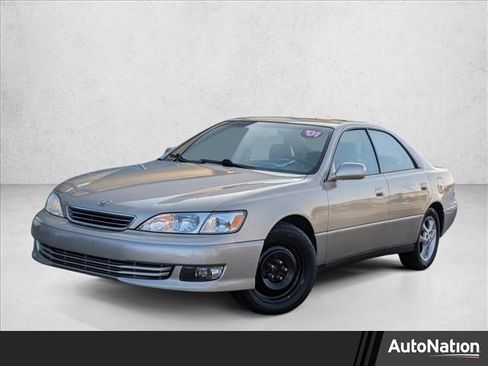 Used 2001 Lexus ES 330 image 1